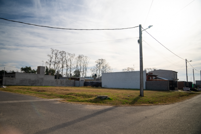 LOTE EN DERQUI