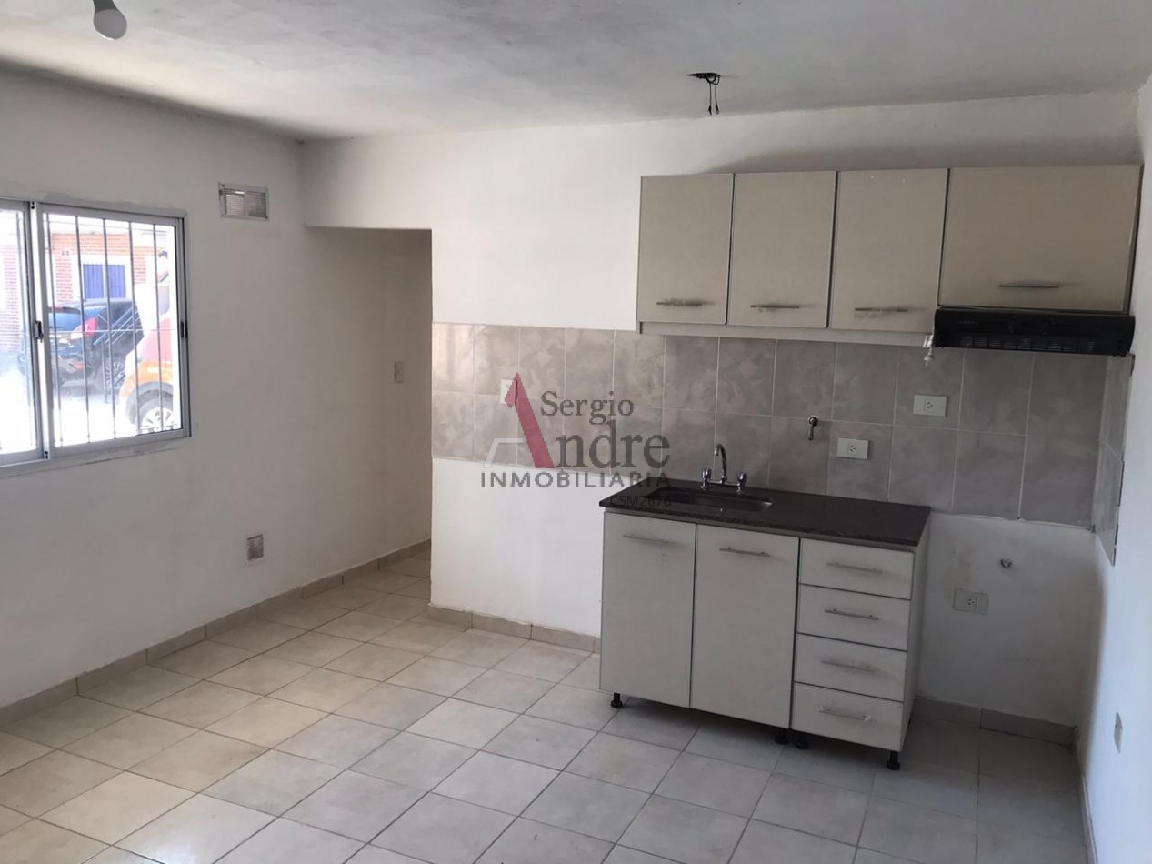 DOS AMBIENTES EN ALQUILER (SIN COCHERA) PLANTA BAJA COMPLEJO CALLE ALEM 4338 JOSE C PAZ 