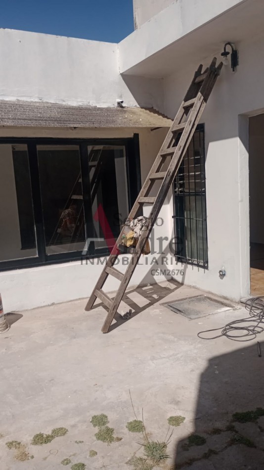TRES AMBIENTES CON COCHERA Y PATIO CALLE CORONEL SUAREZ 1643 JOSE C PAZ 