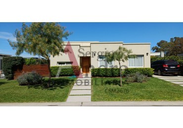 VENTA CASA BARRIO SANTA ELENA PILAR DEL ESTE, ZELAYA, PILAR